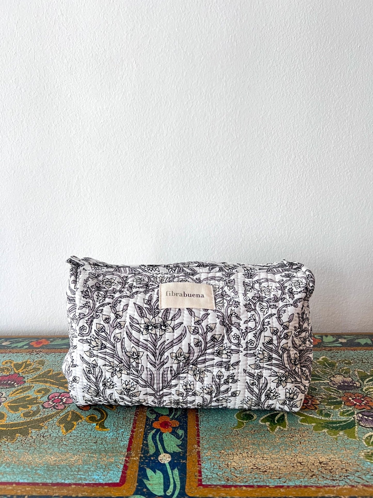 Neceser acolchado con motivos florales en gris y blanco - Talla L
