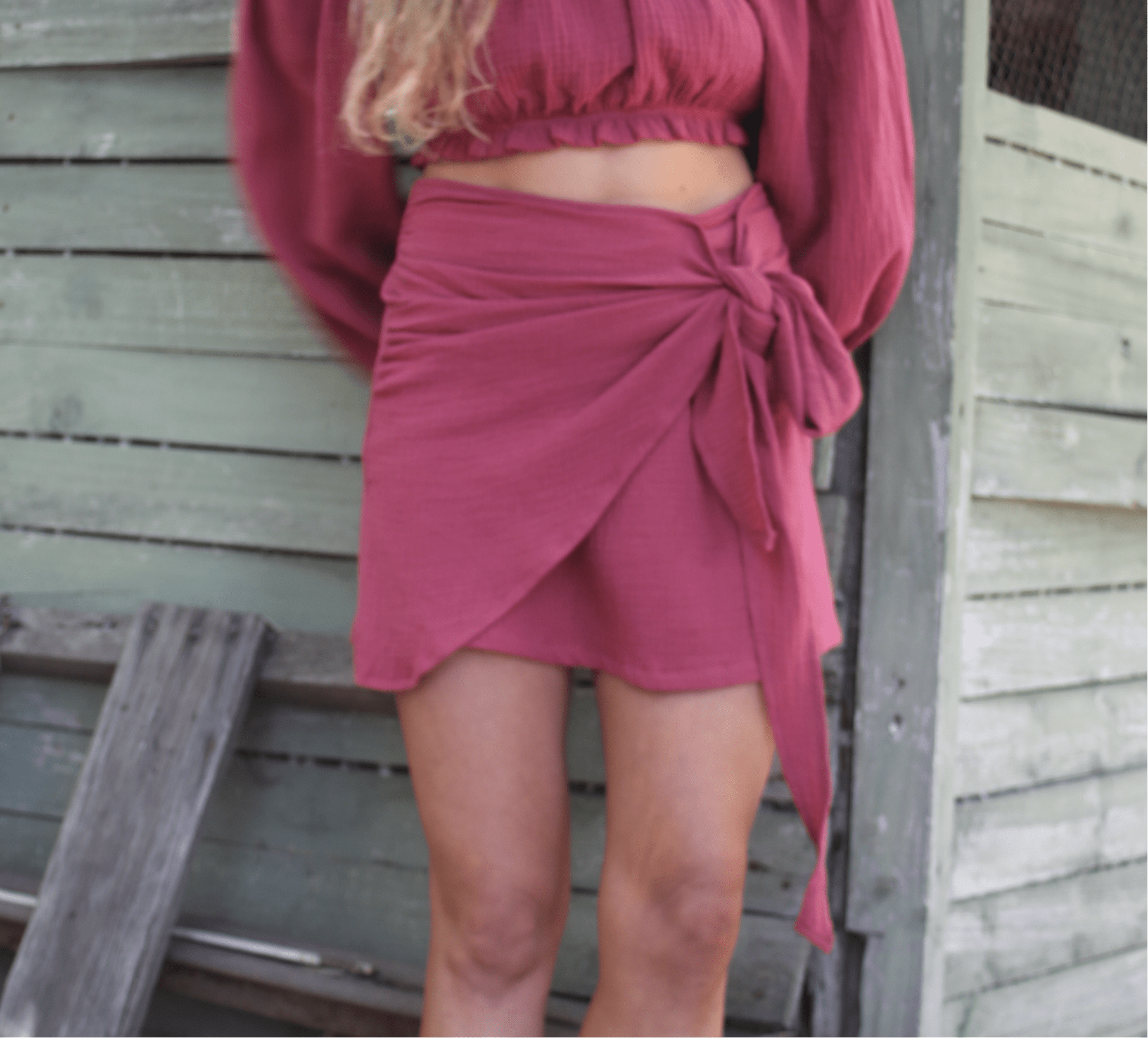 Falda burdeo de muselina con amarra - Vista frontal